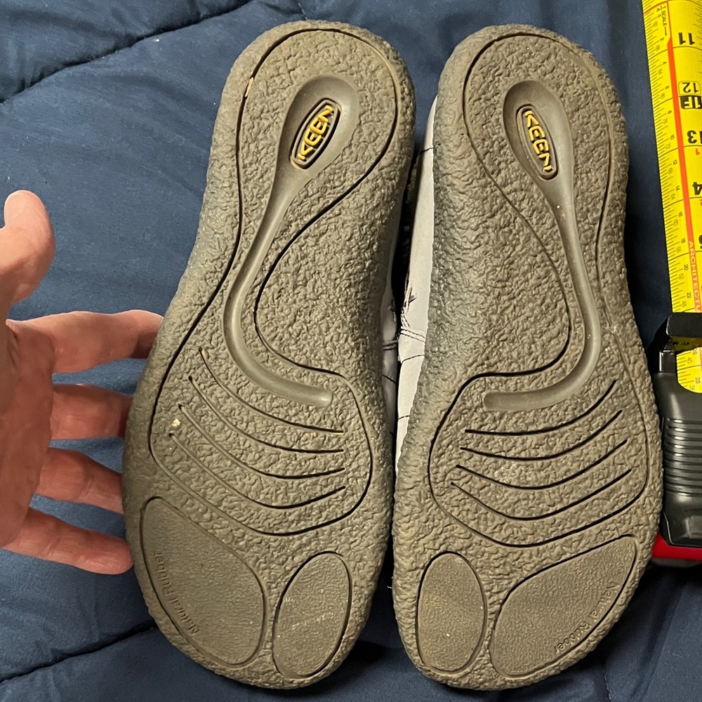 Keen Gray Quilted Slip-On Shoes 9 EU 39.5 - Picture 7 of 14